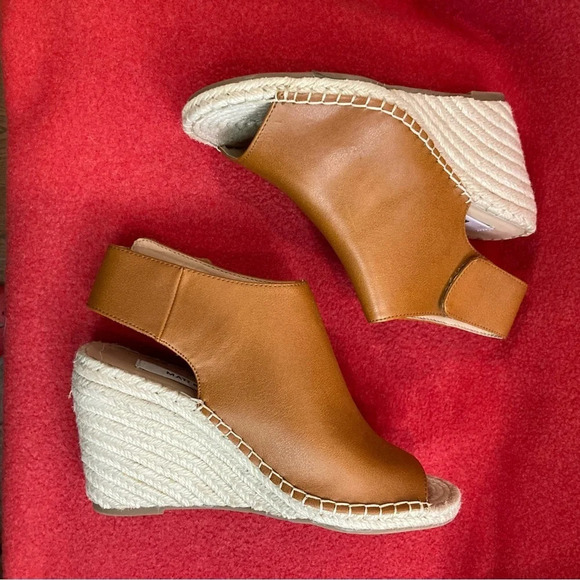 MATT & NAT Sz 38 Acacia Peep Toe Velcro Closure Espadrille Wrapped Wedges - Picture 9 of 11